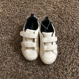 Boys Old Navy sz 10T shoes